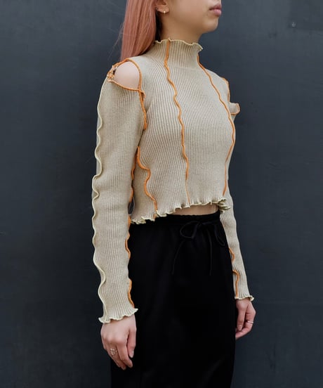 Frill Line Tops
