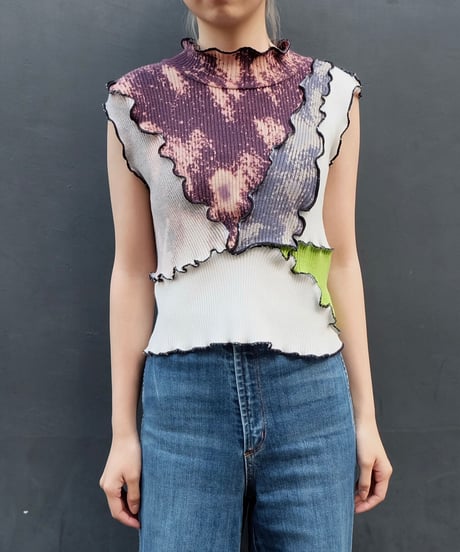 Frill Line Tops