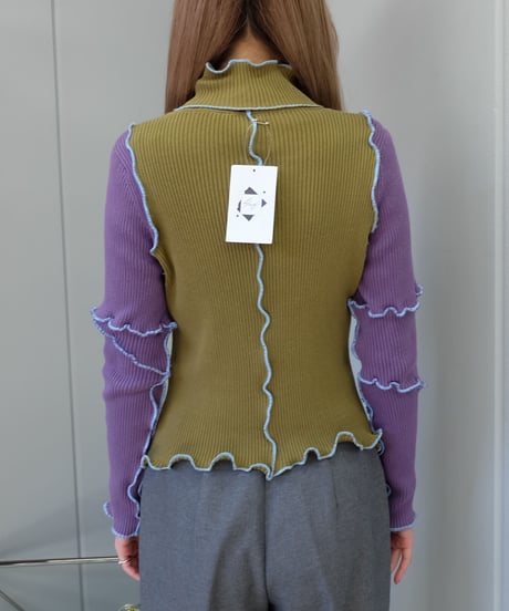 Frill Line Tops