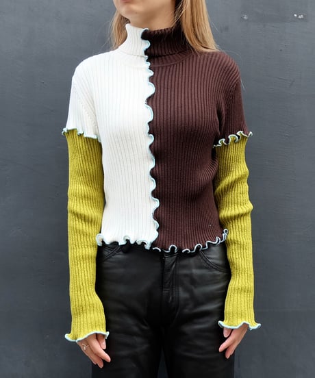 Frill Line Tops 9