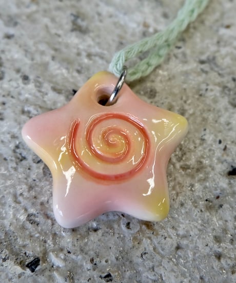 Labyrins x Sugascoop Ceramic necklace 9