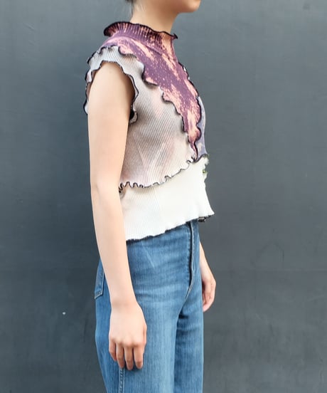 Frill Line Tops