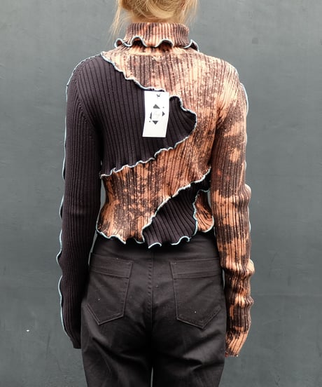 Frill Line Tops  17