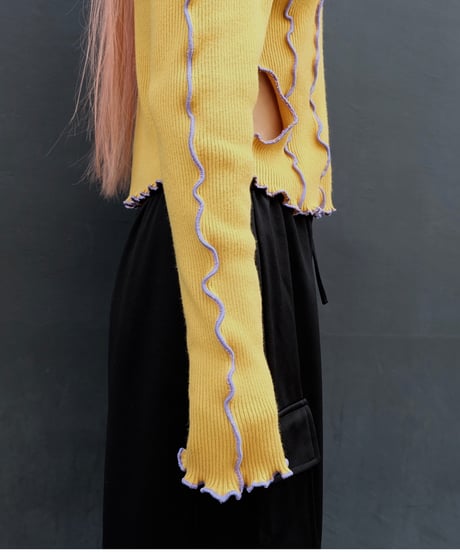 Frill Line Tops