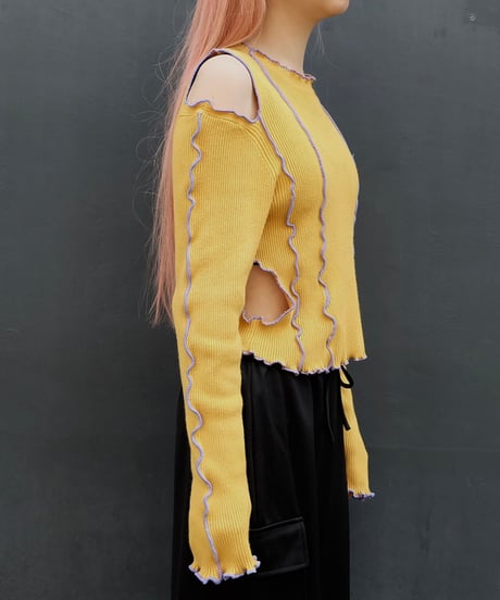 Frill Line Tops