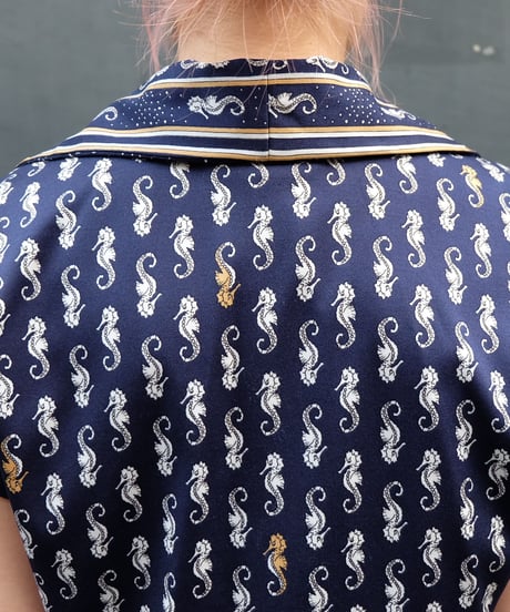 Vintage   Design Tops