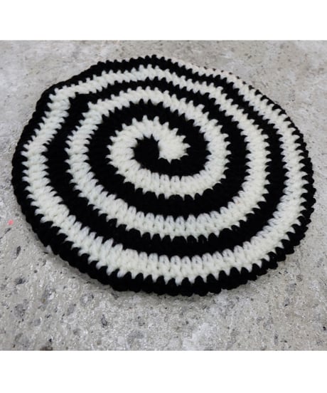 Labyrins   Spiral Knit Tam