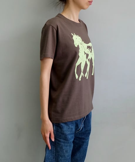 Labyrins  Dont Cry Horse Tshirt Brown