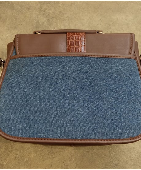 Vintage   Concho Leather Bag