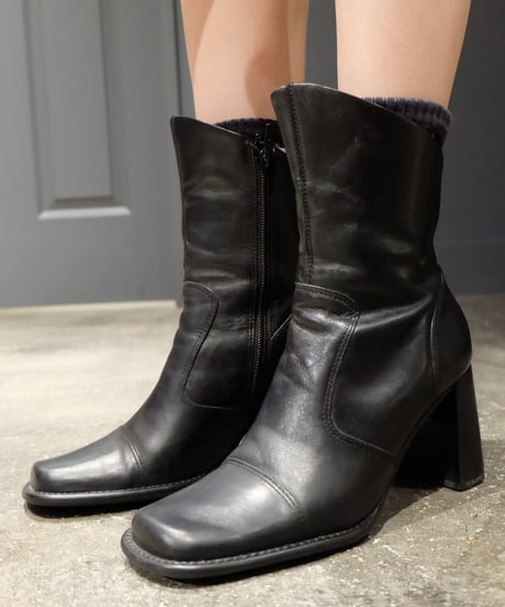 Vintage   Leather Heel Boots