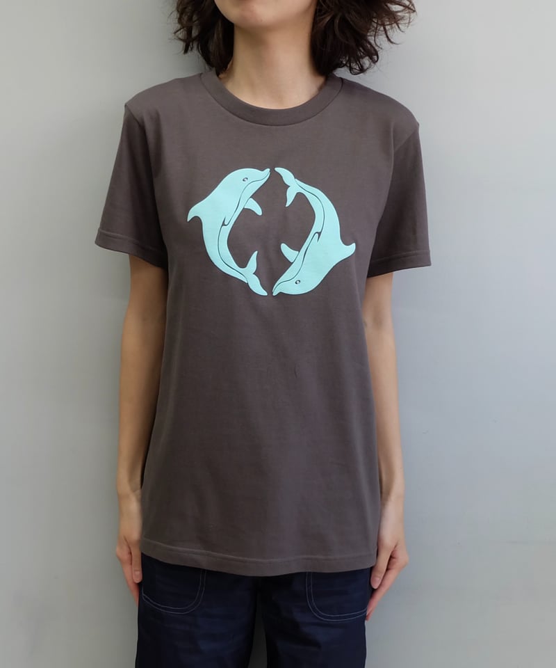 Labyrins Two Dolphins Tshirt Charcoal | Shury 