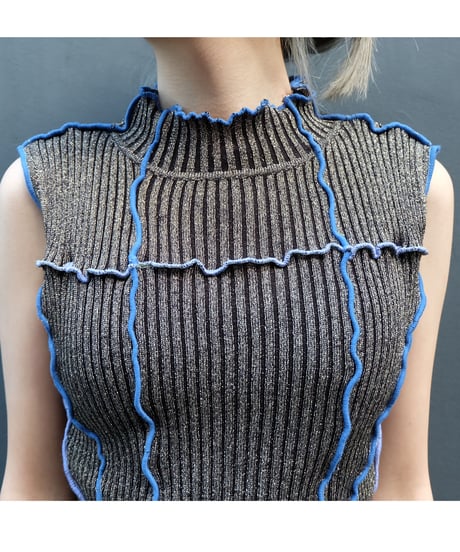 Frill Line Tops