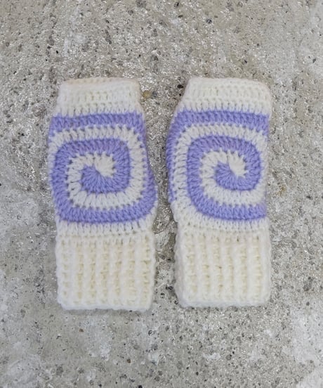Labyrins   Spiral Knit Glove