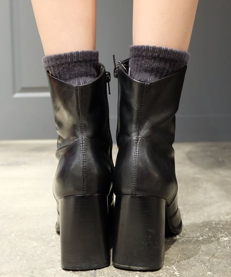 Vintage   Leather Heel Boots