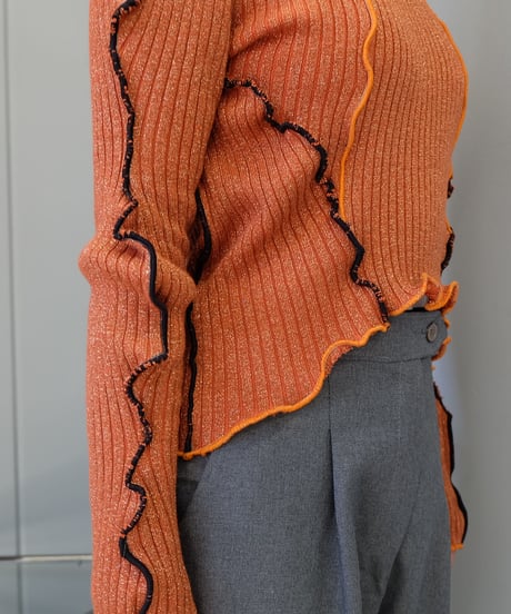 Frill Line Tops
