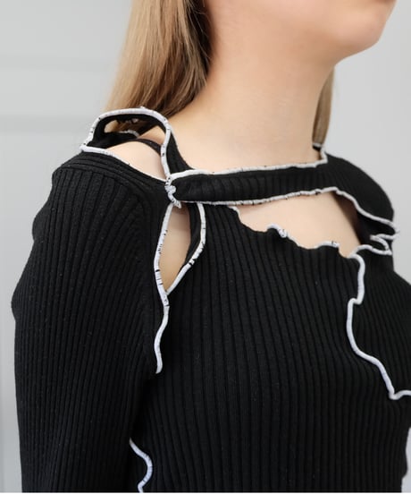Frill Line Tops