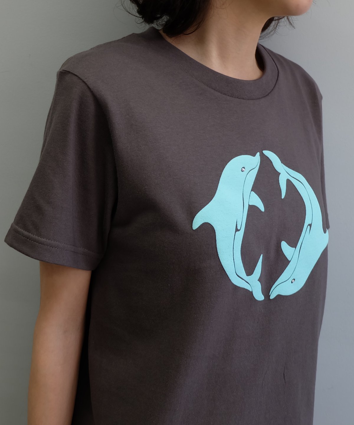 トップス Labyrins Two Dolphin Tshirt Charcoal Labyrins Two