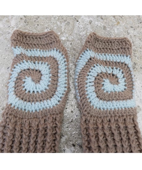 Labyrins   Spiral Knit Glove