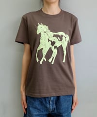Labyrins  Dont Cry Horse Tshirt Brown