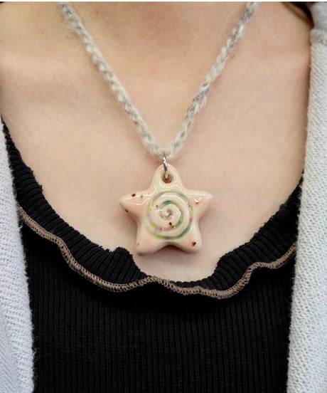 Labyrins x Sugascoop Ceramic necklace 5