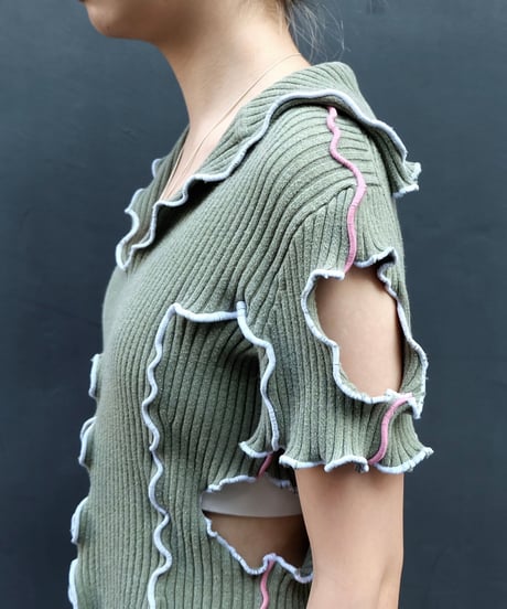 Frill Line Tops
