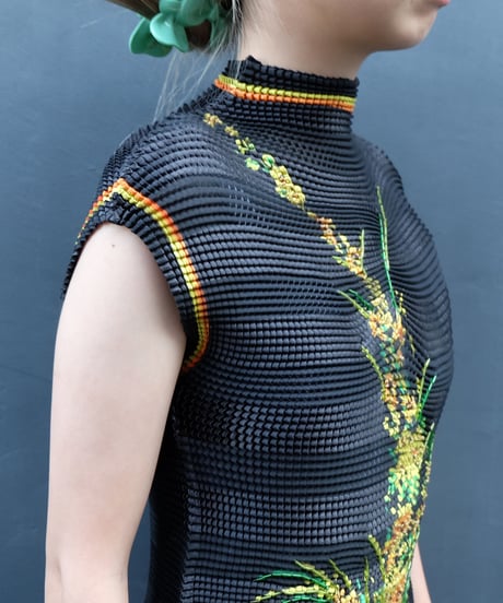 Vintage   Design Tops