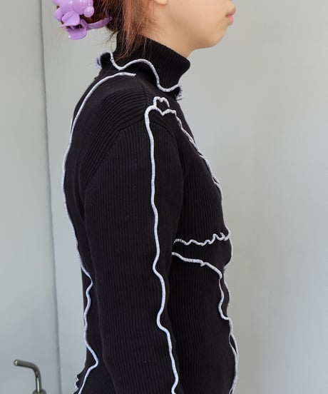 Frill Line Tops