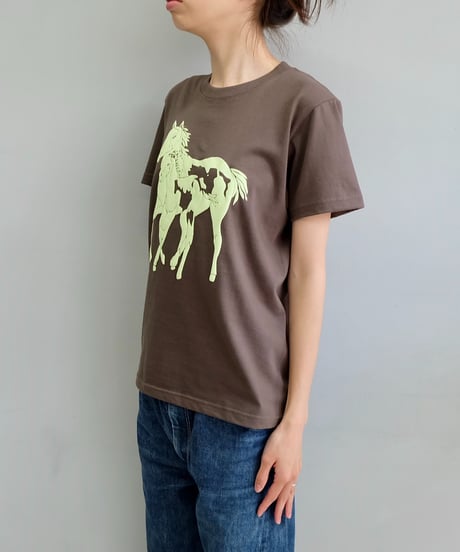 Labyrins  Dont Cry Horse Tshirt Brown