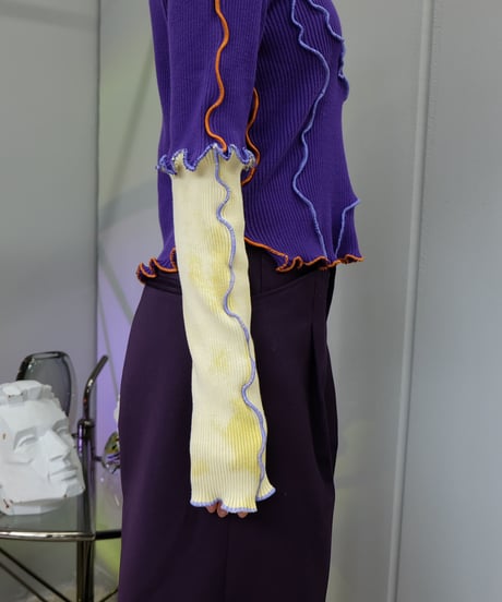 Frill Line Tops