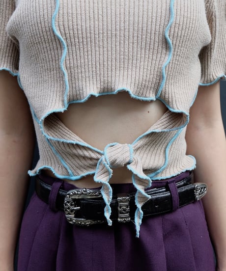 Frill Line Tops