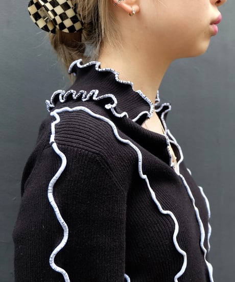 Frill Line Tops
