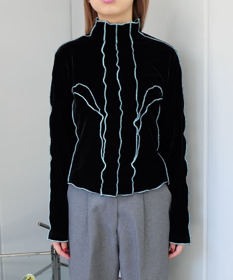 Frill Line Velours Tops