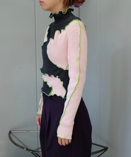 Frill Line Tops