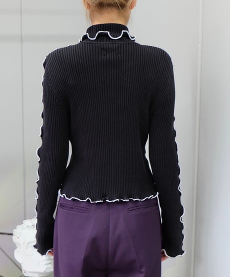 Frill Line Tops