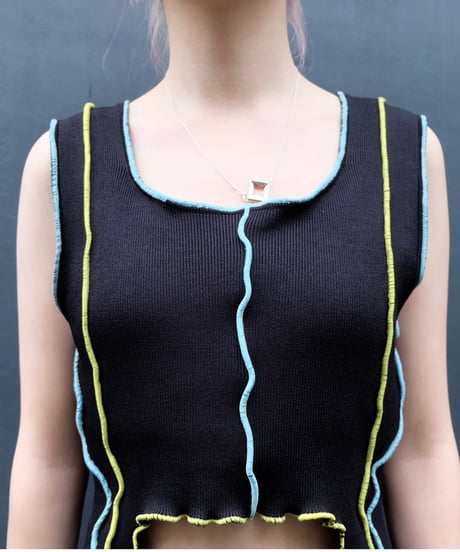 Frill line Tops