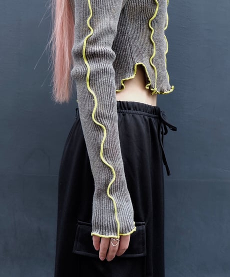 Frill Line Tops