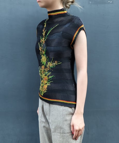 Vintage   Design Tops