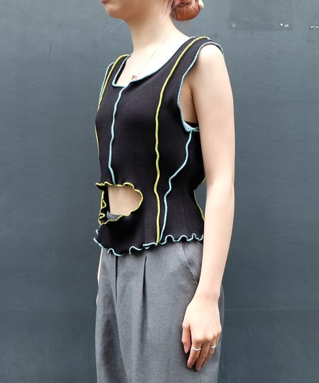 Frill line Tops
