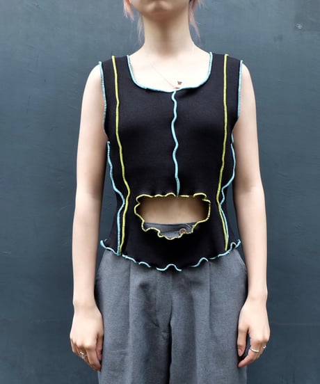 Frill line Tops