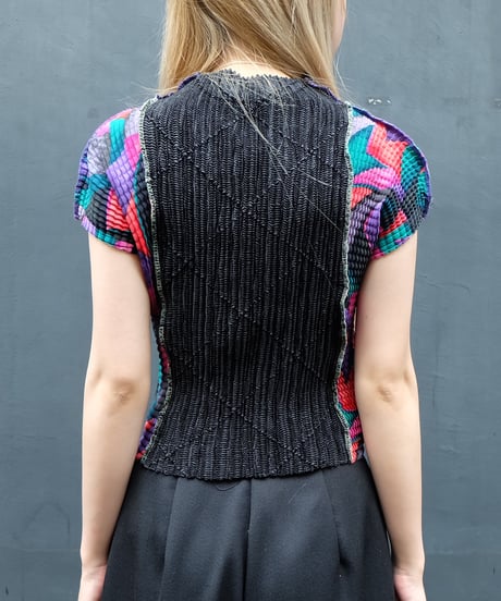 Frill Line Docking Tops