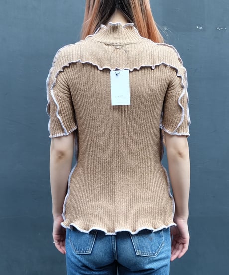 Frill line Tops