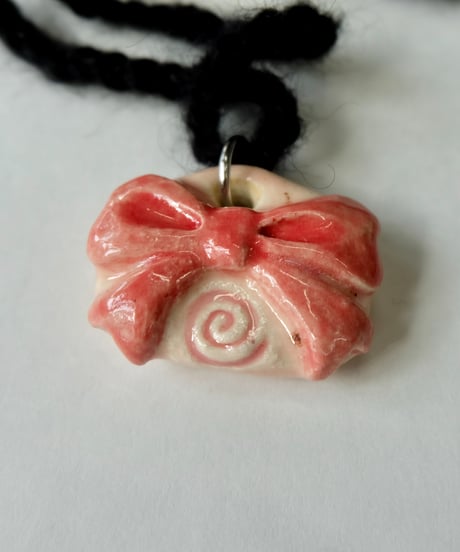 Labyrins x Sugascoop Ceramic necklace 17