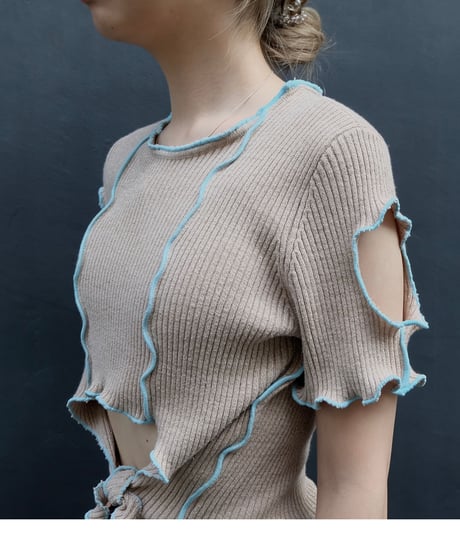 Frill Line Tops