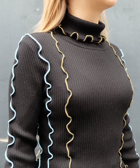 Frill Line Tops 1