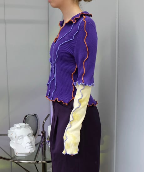 Frill Line Tops