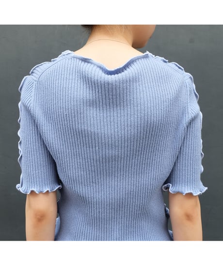 Frill Line Tops