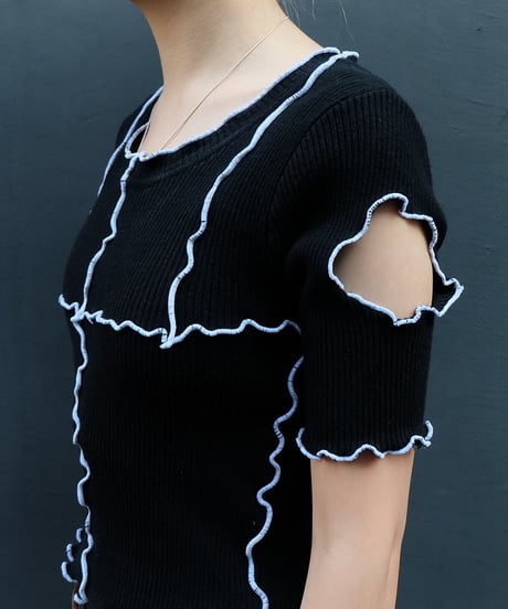 Frill Line Tops