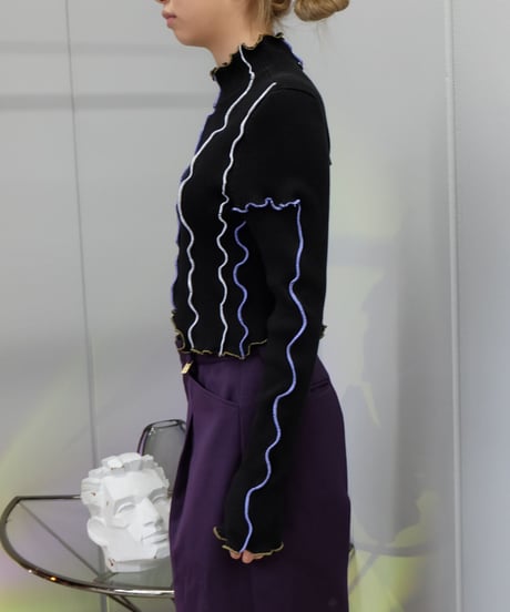 Frill Line Tops