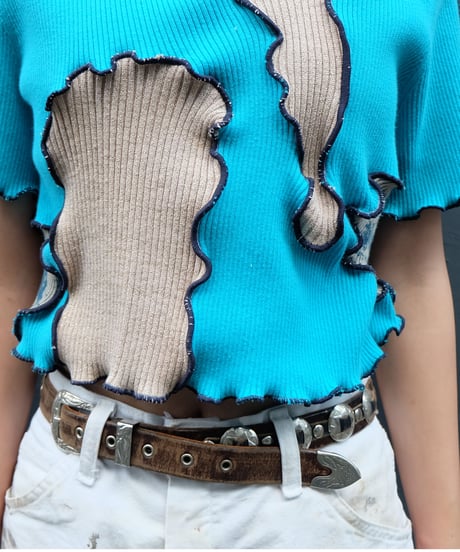 Frill Line Tops