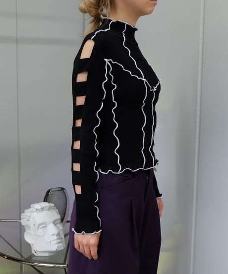 Frill Line Tops
